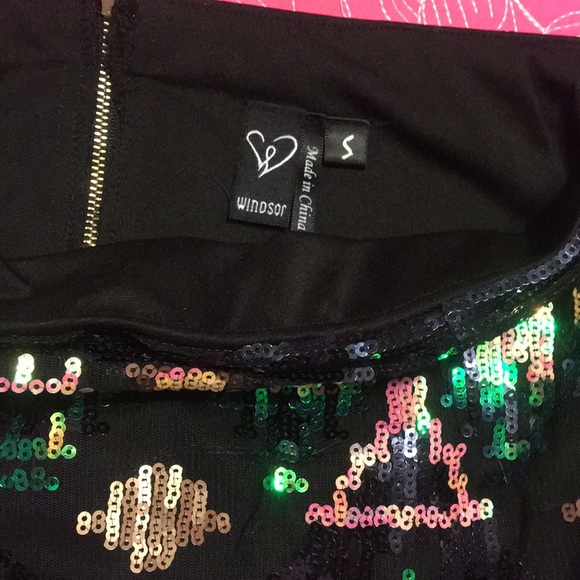 Skirt - Picture 3 of 3